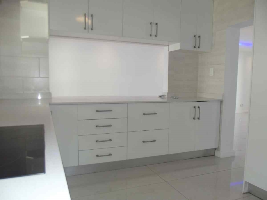 3 Bedroom Property for Sale in Bloubergrant Western Cape